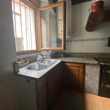 La Casona De Ardines بيت للعطل